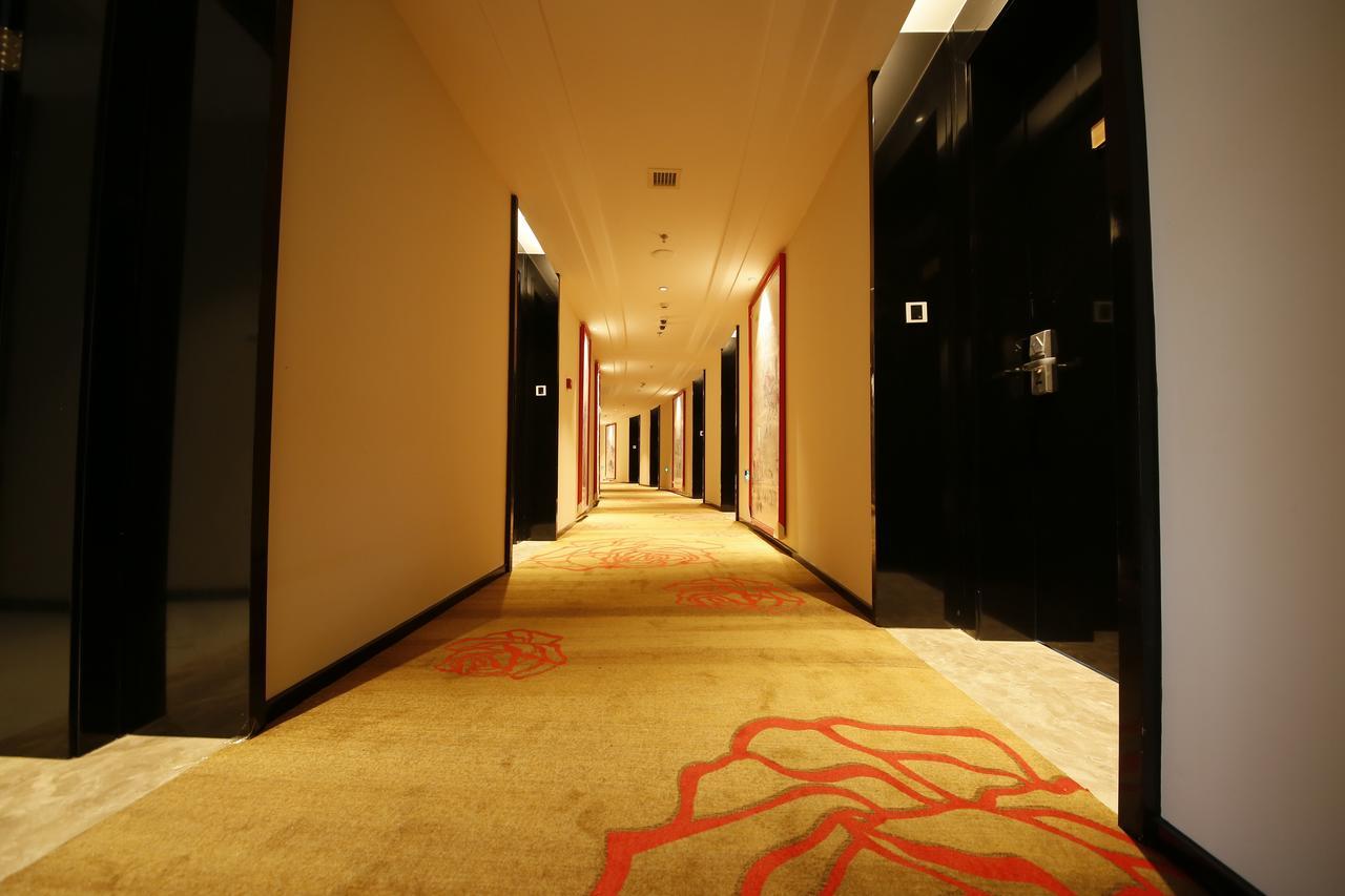 Howard Johnson Flower City Hotel Kchun-ming Exteriér fotografie